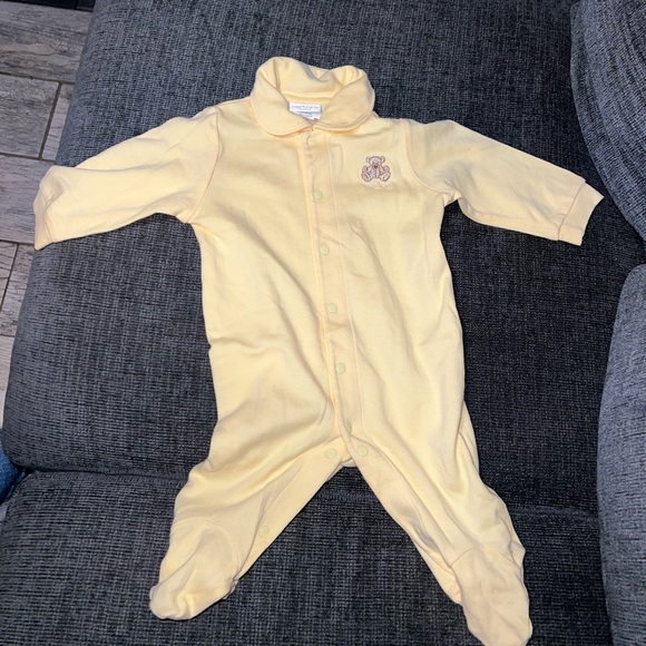 Yellow jumpsuit carters baby [C-44] - Picture 1 of 5